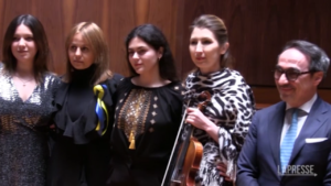 Ucraina, allieve russe e ucraine del Conservatorio di Napoli suonano insieme per la pace
