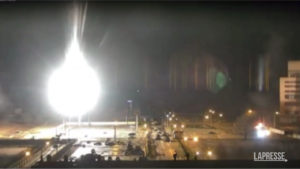 Ucraina: russi bombardano centrale nucleare Zaporizhzhia – IL VIDEO
