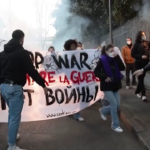 Milano: blitz centro sociale Cantiere al consolato russo contro la guerra in Ucraina