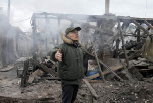 Ucraina, la Russia continua a bombardare: l'avanzata verso Kiev