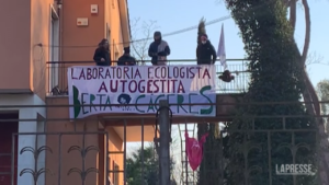 Roma: militanti ambientalisti occupano uno stabile in via dell’Appia Antica