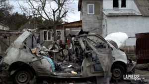 Ucraina, le immagini del sobborgo di Kiev distrutto dai bombardamenti