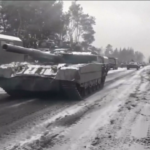 Ucraina: i tank russi in movimento, le immagini diffuse da Mosca