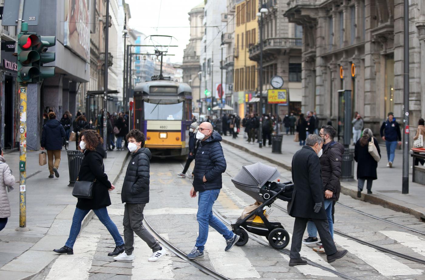 Covid: tornano a salire casi e decessi. Ricciardi: “Emergenza sanitaria non finisce il 31 marzo”