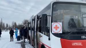 Ucraina, l’evacuazione dei primi civili a Sumy