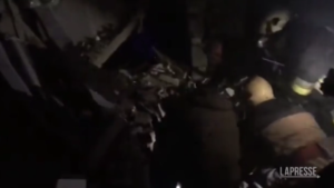 Ucraina: bombardamenti russi su edifici residenziali a Sumy, morti anche dei bambini