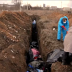 Ucraina: a Mariupol cadaveri sepolti in una fossa comune