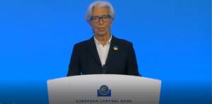 Bce: la guerra spaventa ma resta confermata l’uscita dal Quantitative easing