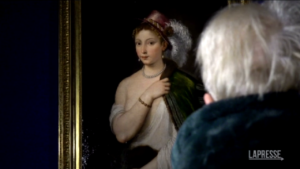 Milano, coda alla mostra su Tiziano prima che due quadri tornino in Russia: “É l’assurdità della guerra”