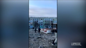 Ucraina: attacco aereo nella regione di Kiev, tra le macerie di Baryshivka