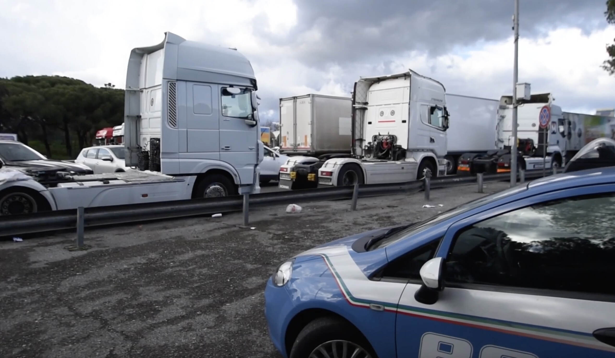 Caro carburante: da lunedì Tir fermi. Rischio paralisi a oltranza