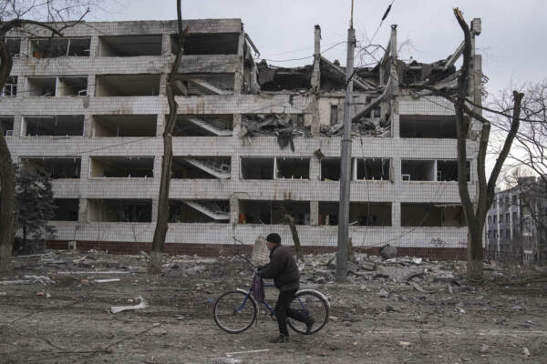 Guerra Russia-Ucraina, attaccato ospedale pediatrico a Mariupol