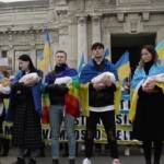 Milano, la comunità ucraina in corteo contro l’attacco russo: “Fermate il massacro”