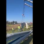 A14, si ribalta un pullman di profughi ucraini: muore una  donna