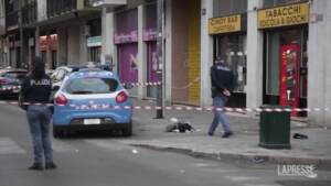 Milano: figlio accoltella il padre in strada, morto 69enne