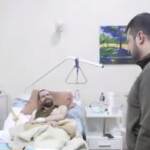 Volodymyr Zelensky visita i combattenti ucraini feriti in ospedale