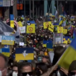 Ucraina, a Berlino migliaia di persone in corteo contro la guerra