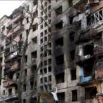 Ucraina: bombe su condominio a Kiev, l’edificio distrutto