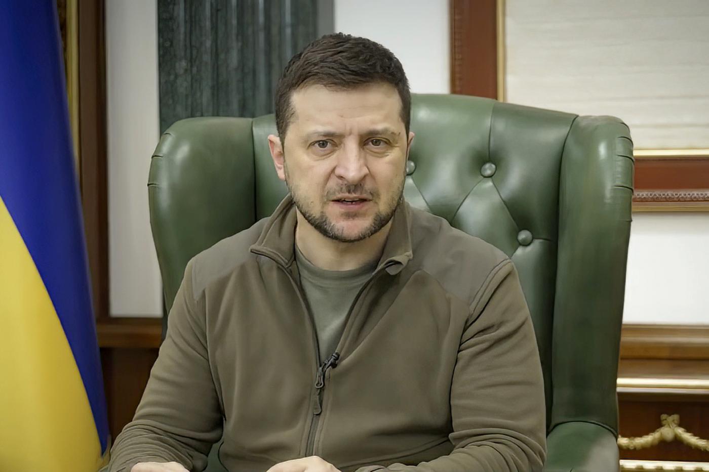 Ucraina: Biden in Europa il 24 marzo. Zelensky: “Non entreremo nella Nato”