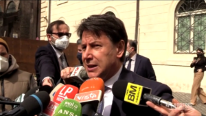 Energia, Conte: “Situazione drammatica, rischiamo collasso sistema produttivo”