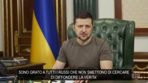 Zelensky ringrazia la manifestante russa in tv: “Negoziati proseguono, vedremo”