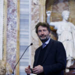 Governo, Franceschini avverte M5S: “Se rompete stop alleanza”. Domani giorno verità Draghi-Conte