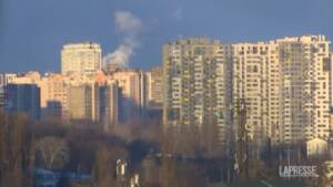 Ucraina: fumo si leva sullo skyline di Kiev