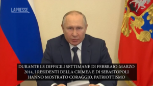Ucraina, Putin: “Annessione Crimea decisione giusta e tempestiva”