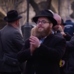 Budapest, gli ebrei ungheresi celebrano Purim e chiedono pace per l’Ucraina