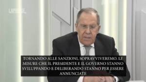 Russia, Lavrov: “Sopravviveremo alle sanzioni. Non possiamo più contare sull’Occidente”