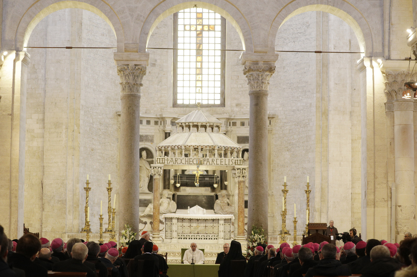 Bari, rubate le reliquie di San Nicola. Il vescovo: “Smarrito il senso pudore”