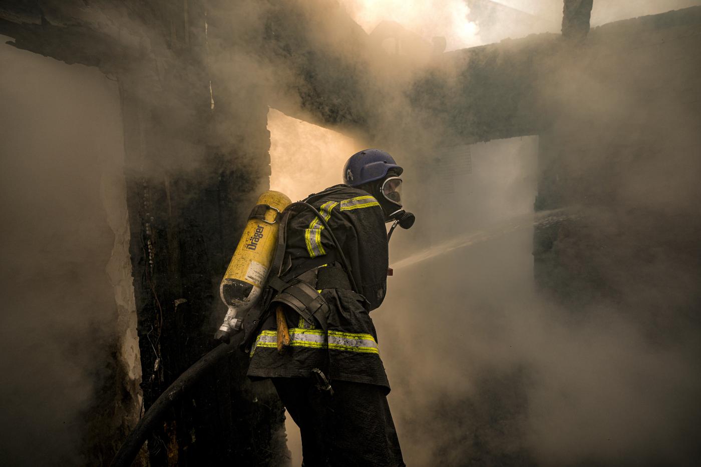 Ucraina, morto autore esplosione in tribunale Kiev Ucraina, morto autore esplosione in tribunale Kiev