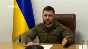 Ucraina, Zelensky a Nato: “Russia ha usato bombe al fosforo”