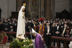 Il Papa consacra Ucraina e Russia al cuore immacolato di Maria
