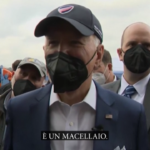 Ucraina, Biden incontra i profughi a Varsavia: “Putin è un macellaio”