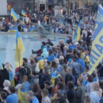 Londra, in migliaia in piazza a sostegno dell’Ucraina