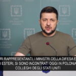 Ucraina, Zelensky: “Impossibile salvare Mariupol senza carri armati e aerei”