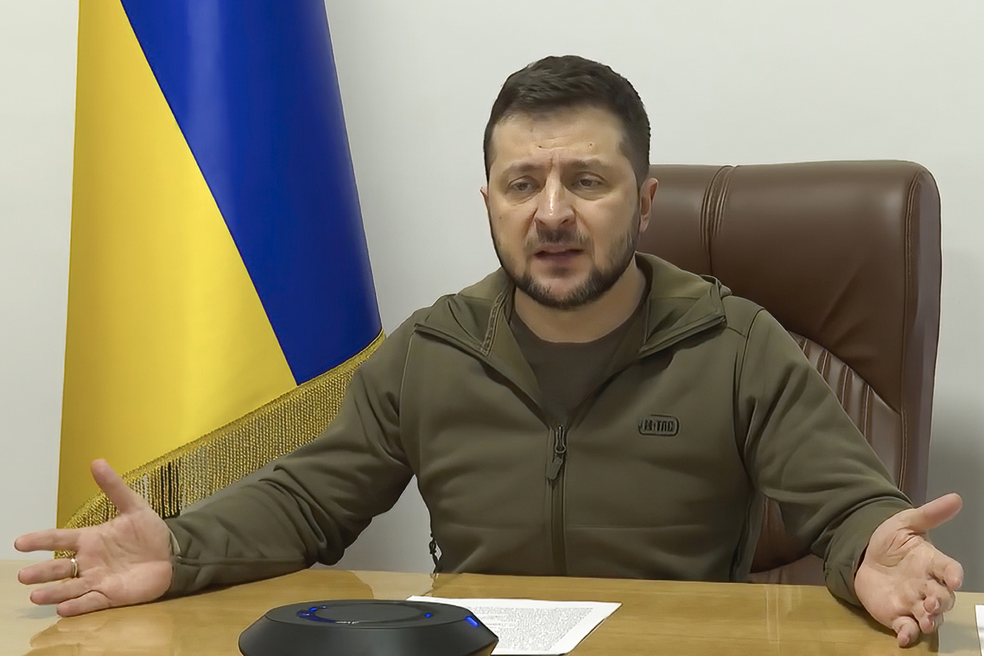 Ucraina, Kiev apre a neutralità. Zelensky: “Grazie Italia per l’impegno sulla sicurezza”