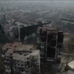 Ucraina, la tv di Stato russa mostra la devastazione di Mariupol