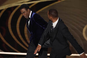 Oscar: Will Smith, pugni e lacrime sul palco e poi le scuse