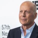 Bruce Willis lascia le scene: è affetto da afasia. L’annuncio della famiglia