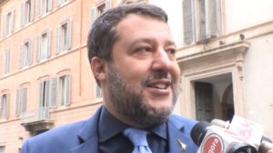 Ucraina, Salvini: “Lavoro per la pace, l’invio di armi non è la soluzione”