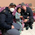 Milano: bimba di 5 anni scappa da casa in pigiama e prende il bus per cercare il papà