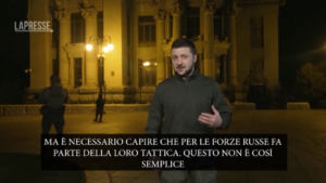 Ucraina, l’allarme di Zelensky: “Truppe russe pronti a massicci attacchi su Donbass e Sud”