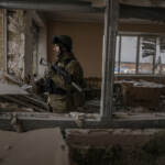 Ucraina, missili da Crimea verso Odessa: ci sono vittime. Von der Leyen: “Cina ha responsabilità speciale”. Xi a Ue: “Costruire pace”. Nuovo round di negoziati tra le parti