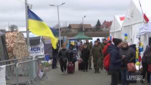 Ucraina, decine di rifugiati arrivano in Polonia