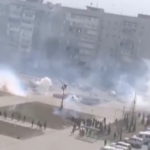 Ucraina, esplosioni a Enerhodar: i russi sparano su manifestazione pacifica