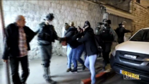 Gerusalemme, scontri tra polizia israeliana e dimostranti palestinesi