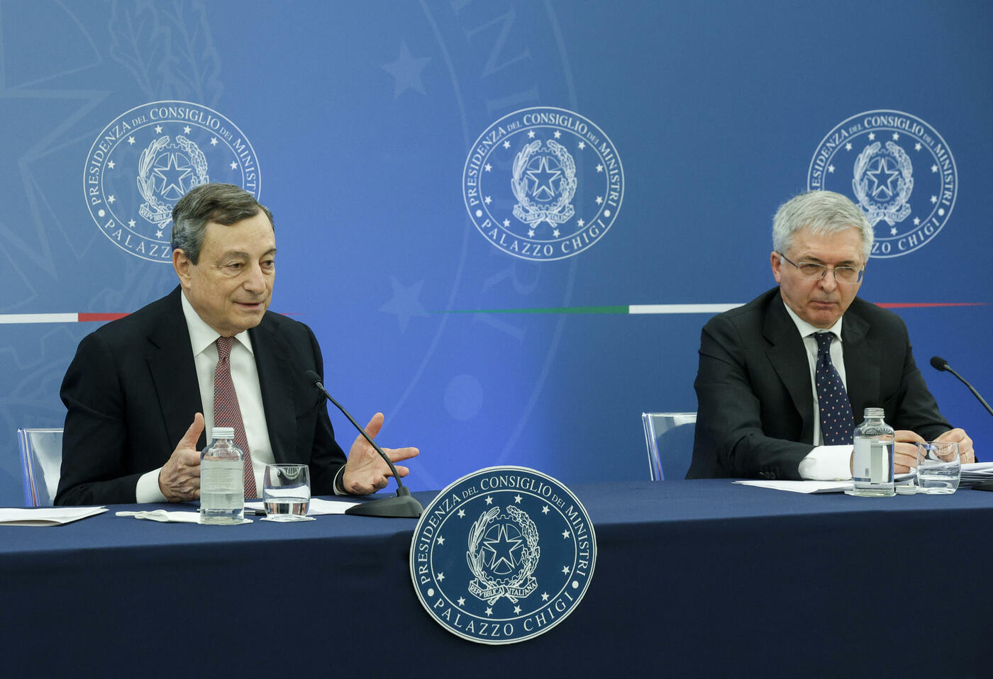 Def: 5 mld di nuovi sostegni. Draghi: “Faremo il possibile per famiglie e imprese”