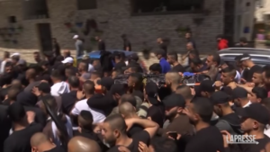 Cisgiordania, a Jenin i funerali di un miliziano palestinese ucciso da Israele